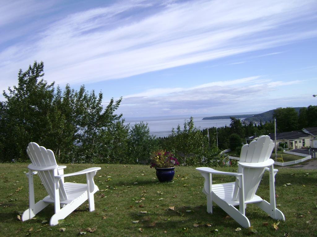 Hotel Sous La Croix 152725 Tadoussac Buitenkant foto