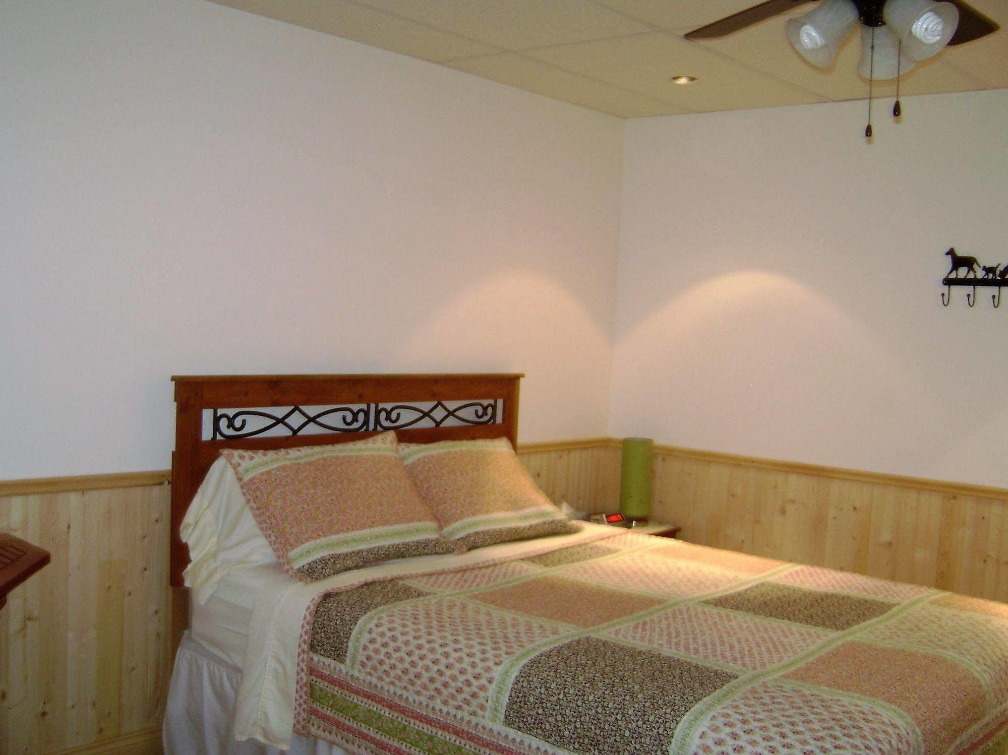 Hotel Sous La Croix 152725 Tadoussac Buitenkant foto